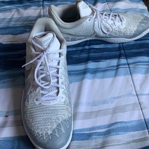 Mamba Rage’s White/Platinum